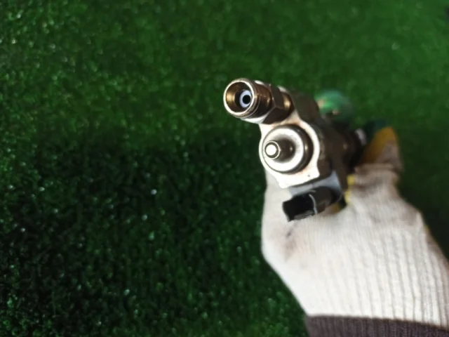 Форсунка топливная для BMW 3er Е90 2005-2011 на фотографиях