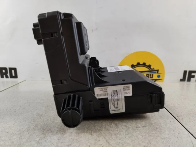 CEM Центральный электронный модуль для Volvo XC90 I C 2002-2014 на фотографиях