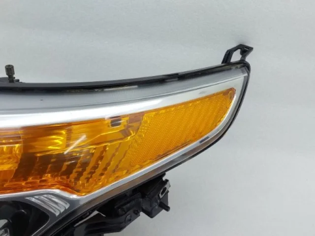 Фара левая для Ford Explorer U502 2011-2016 на фотографиях