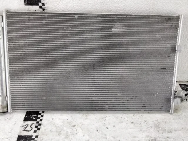 Радиатор кондиционера для BMW 5er G30 2016-2023 на фотографиях