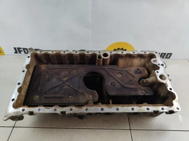 Поддон картера для Volvo C30 MK 2006-2013 на фотографиях