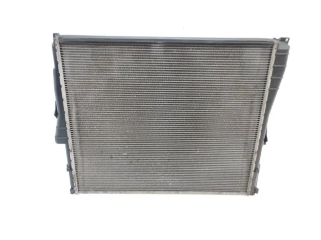 Радиатор охлаждения ДВС для BMW X3 Е83 2003-2010 на фотографиях