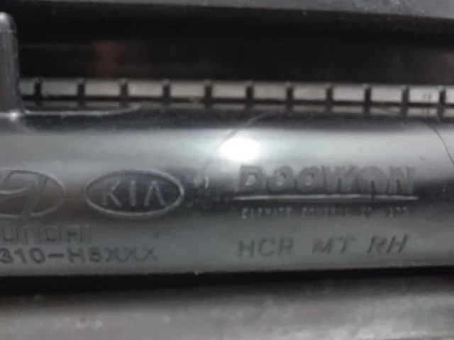 Кассета радиаторов для Hyundai Solaris 1 RB (2011-2013) на фотографиях