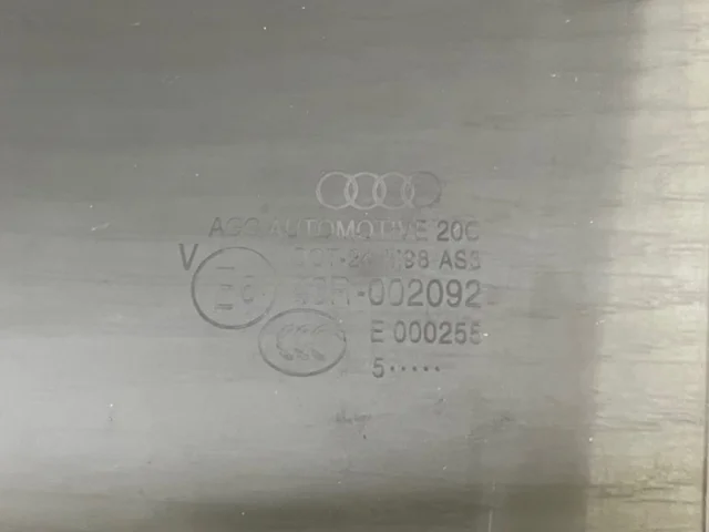 Стекло двери заднее левое для Audi Q7 4M 2015+ на фотографиях