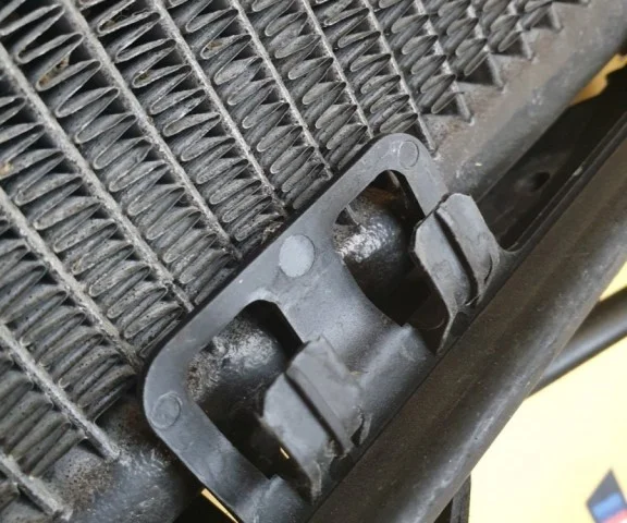 Радиатор кондиционера для BMW 5er Е39 1995-2003 на фотографиях