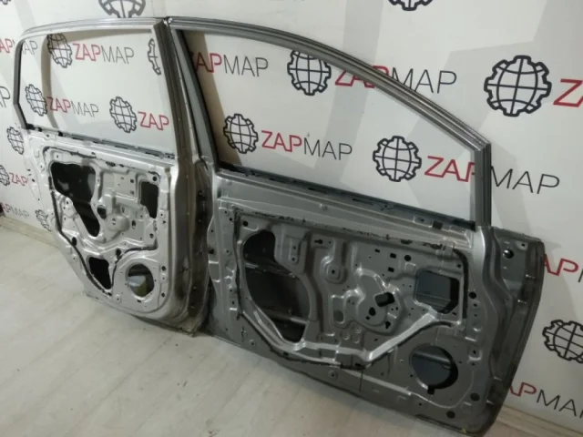 Двери для Nissan Tiida SC11 Седан 2007-2014 на фотографиях