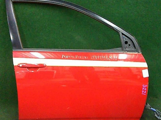 Дверь передняя правая для Toyota Corolla E120/E130 Хэтчбек 2001-2007 на фотографиях