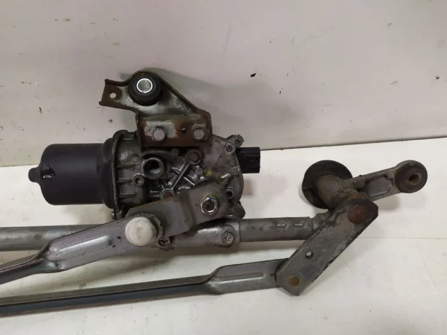 Мотор стеклоочистителя для Nissan Almera Classic B10 2006-2012 на фотографиях