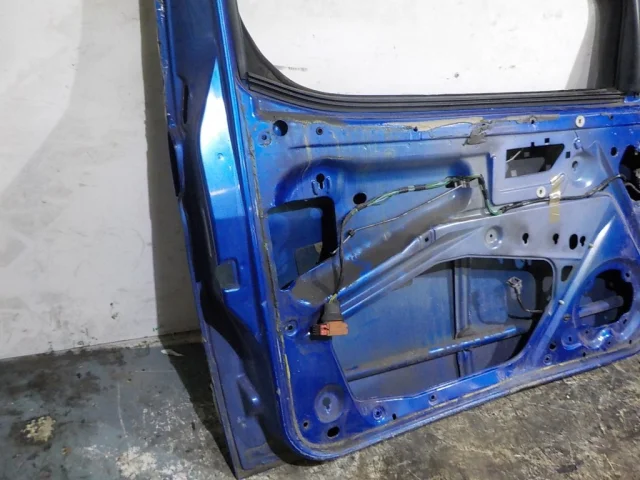 Двери для Citroen Berlingo 1 M59 Минивэн 2002-2012 на фотографиях