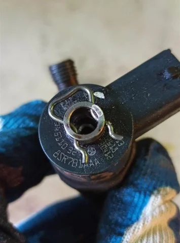 Форсунка топливная для Opel Insignia Универсал A 2008-2017 на фотографиях