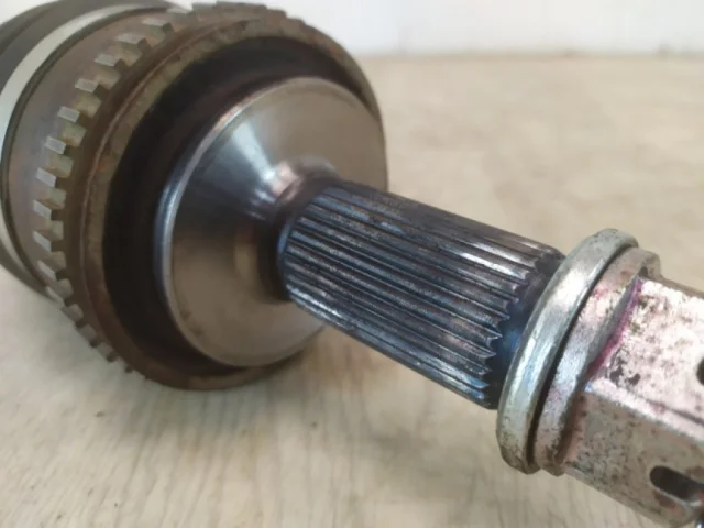 Привод передний правый для Mitsubishi Pajero Sport KH0 rest 2013-2017 на фотографиях