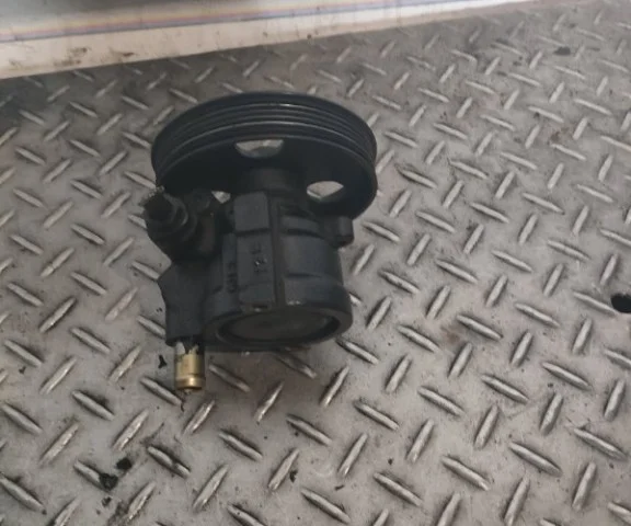 Насос ГУР для Nissan Almera G15 2012-2019 на фотографиях