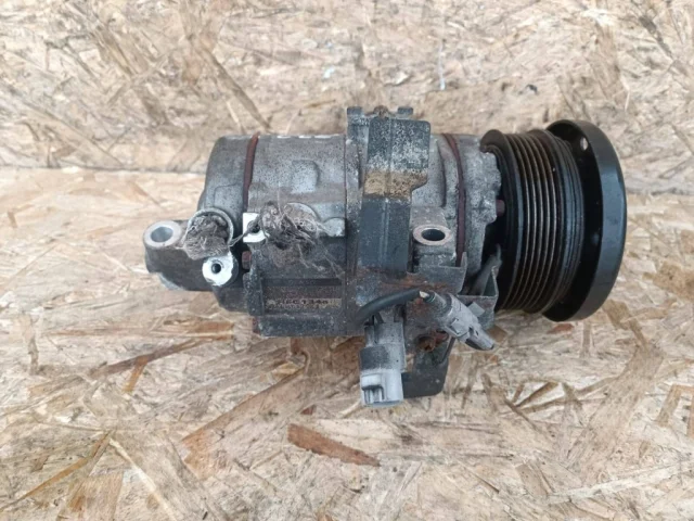 Компрессор кондиционера для Toyota Land Cruiser 200 2007-2015 на фотографиях