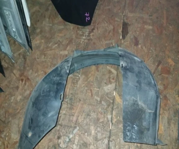 Подкрылок передний левый для Volvo C30 MK 2006-2013 на фотографиях