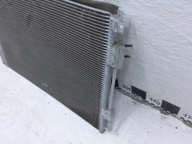 Радиатор кондиционера для Hyundai Solaris 1 RB (2011-2013) на фотографиях