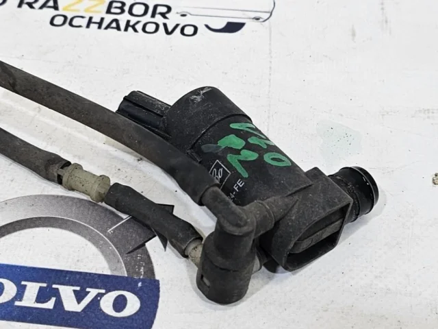 Насос омывателя фар для Volvo C30 MK 2006-2013 на фотографиях