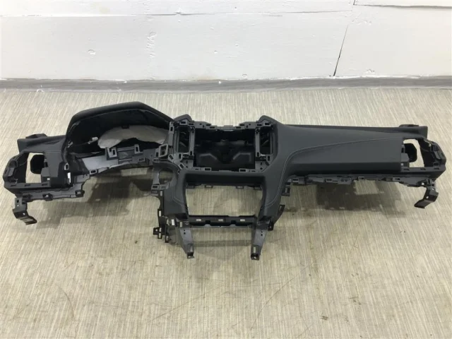 Подушка безопасности пассажира для Subaru Forester SK 2019+ на фотографиях