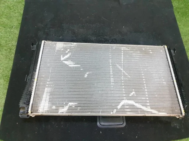 Радиатор охлаждения ДВС для BMW 3er G20 2018+ на фотографиях