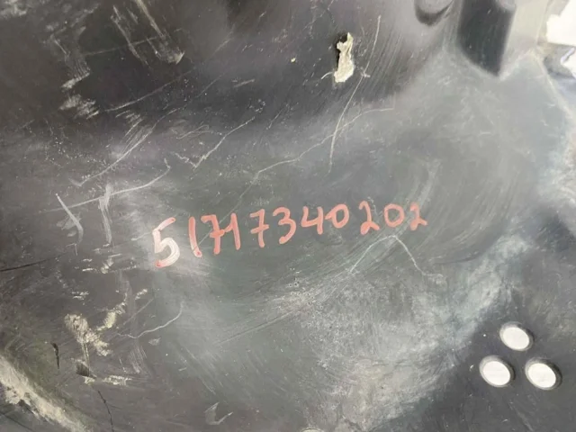 Подкрылок передний правый для BMW 7er G11/G12 2015-2021 на фотографиях