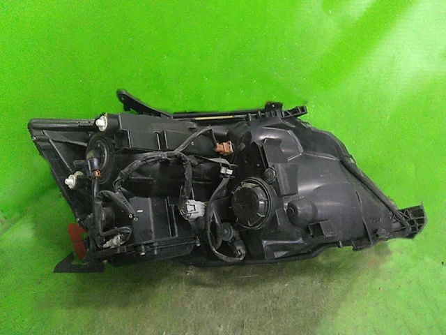 Фара левая для Toyota Alphard H10 2002-2008 на фотографиях