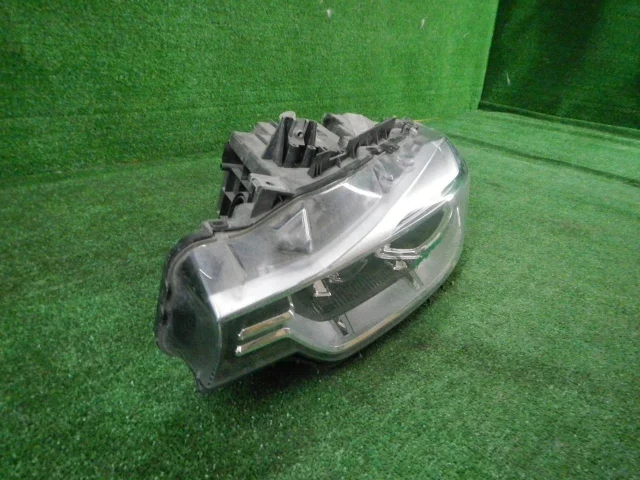 Фара левая для BMW 3er F30 2011-2019 на фотографиях