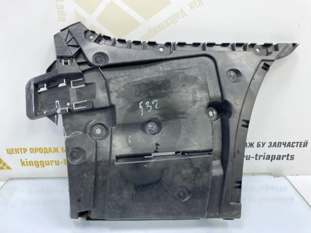 Кронштейн заднего бампера правый для BMW 5er G30 2016-2023 на фотографиях