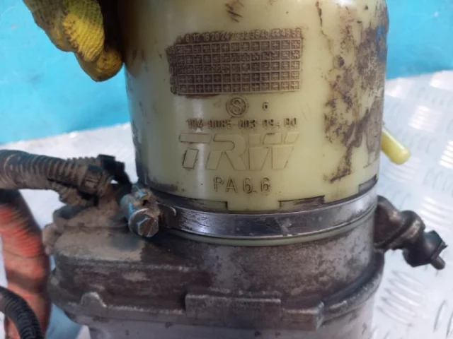 Насос ГУР для Opel Astra H Седан 2004-2014 на фотографиях