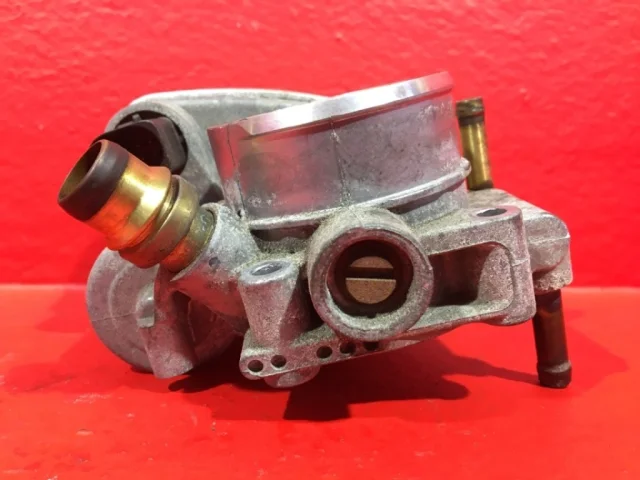 Дроссельная заслонка для Opel Zafira B 2005-2015 на фотографиях