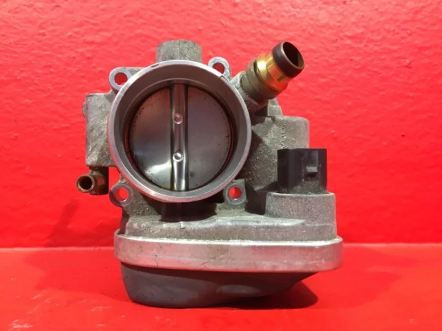 Дроссельная заслонка для Opel Zafira B 2005-2015 на фотографиях