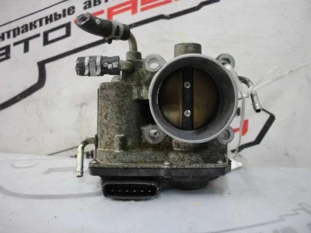 Дроссельная заслонка для Toyota RAV4 XA30 2005-2012 на фотографиях
