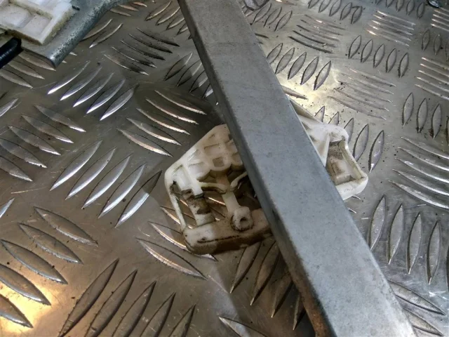 Двери для Citroen Berlingo 1 M49 Минивэн 1996-2002 на фотографиях