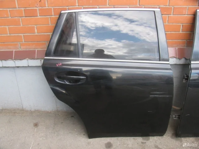 Дверь задняя левая для Subaru Legacy Универсал BR/B14 2009-2015 на фотографиях