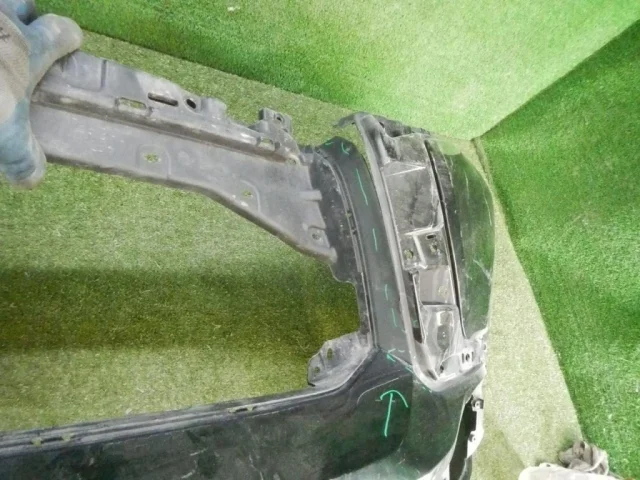 Накладка переднего бампера для Mitsubishi Pajero Sport KS0W 2016+ на фотографиях