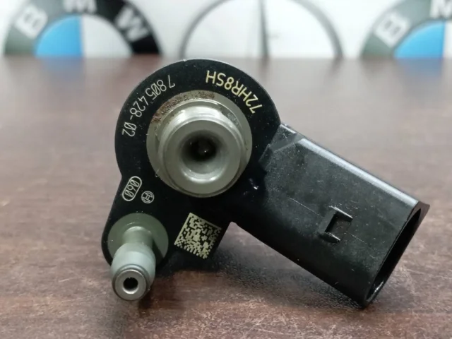 Форсунка топливная для BMW 3er Е90 2005-2011 на фотографиях