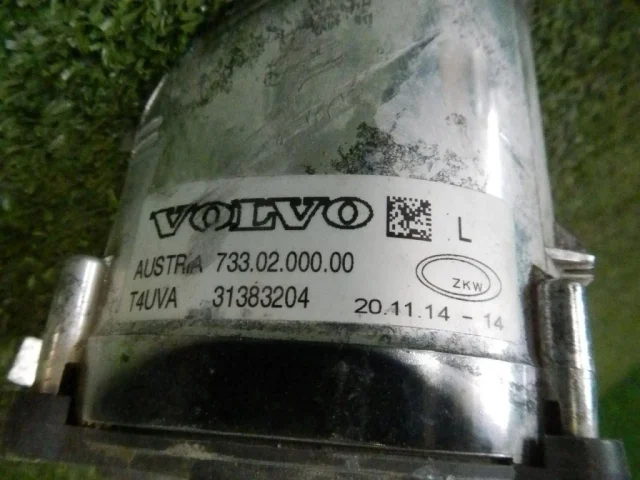 Противотуманка (ПТФ) передняя левая для Volvo XC70 BZ 2007-2016 на фотографиях