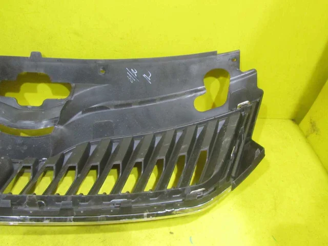 Решетка радиатора для Skoda Rapid I NH3 2012-2017 на фотографиях