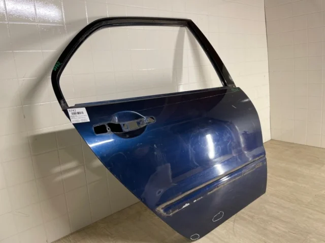 Дверь задняя правая для Mitsubishi Lancer 9 Седан CS 2003-2010 на фотографиях