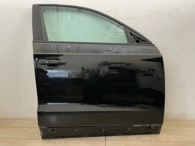 Дверь передняя правая для Audi Q3 8U 2011-2019 на фотографиях