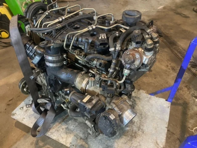 ГБЦ для Volvo XC60 Y20 2008-2017 на фотографиях