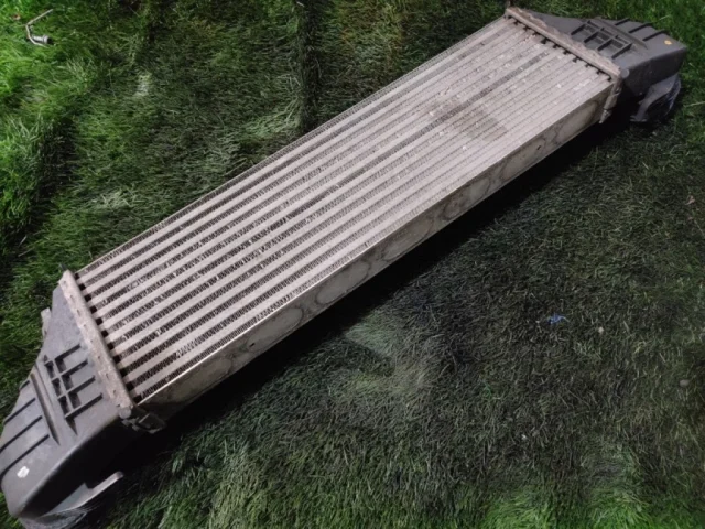 Интеркулер для BMW X5 Е53 1999-2006 на фотографиях