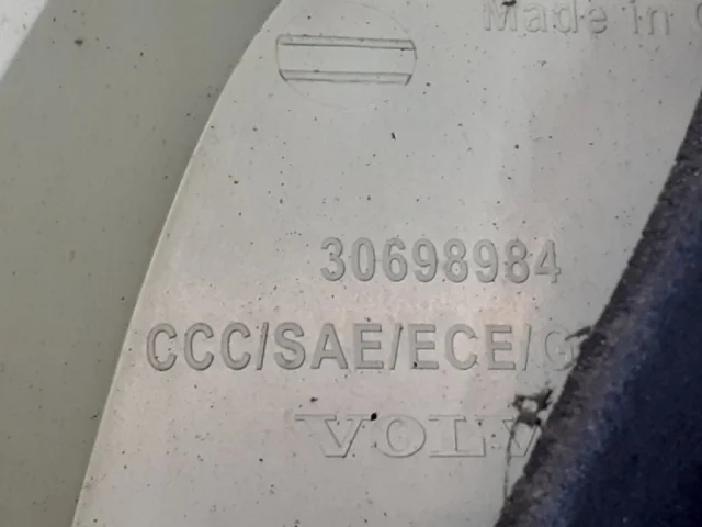 Фонарь внешний правый для Volvo XC70 BZ 2007-2016 на фотографиях