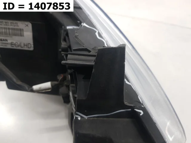 Фары для Nissan Tiida C11 JDM Хэтчбек 2004-2012 на фотографиях