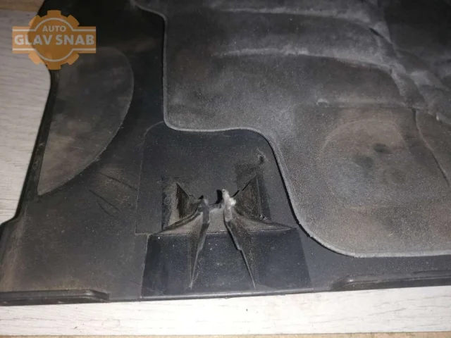 Пластиковая крышка двигателя для Nissan X-Trail T31 RU 2007-2014 на фотографиях