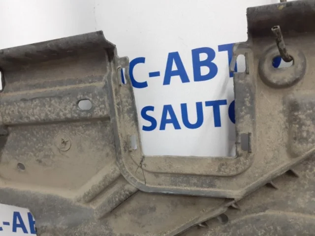 Защита днища для Volkswagen Touareg II (7P5) Rest 2014-2018 на фотографиях