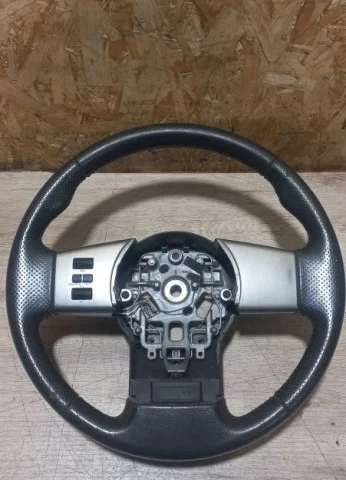 Руль для Nissan Pathfinder R52 2013-2017 на фотографиях