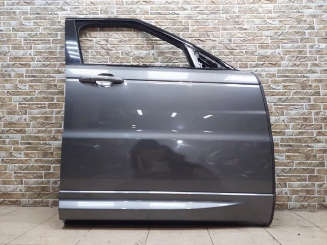Дверь передняя правая для Land Rover Range Rover Sport L494 2013-2017 на фотографиях