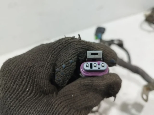 Проводка моторного отсека для Chevrolet Cruze 1 J300 2009-2015 на фотографиях