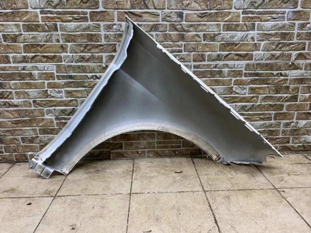 Крыло левое для Mercedes-Benz GLE class W166 2015-2018 на фотографиях