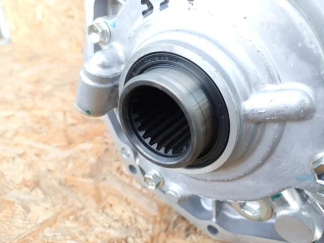 Раздатка для Lexus LX J200 2007-2015 на фотографиях