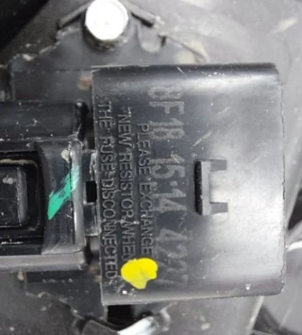 Кассета радиаторов для Hyundai Solaris 1 RB (2011-2013) на фотографиях